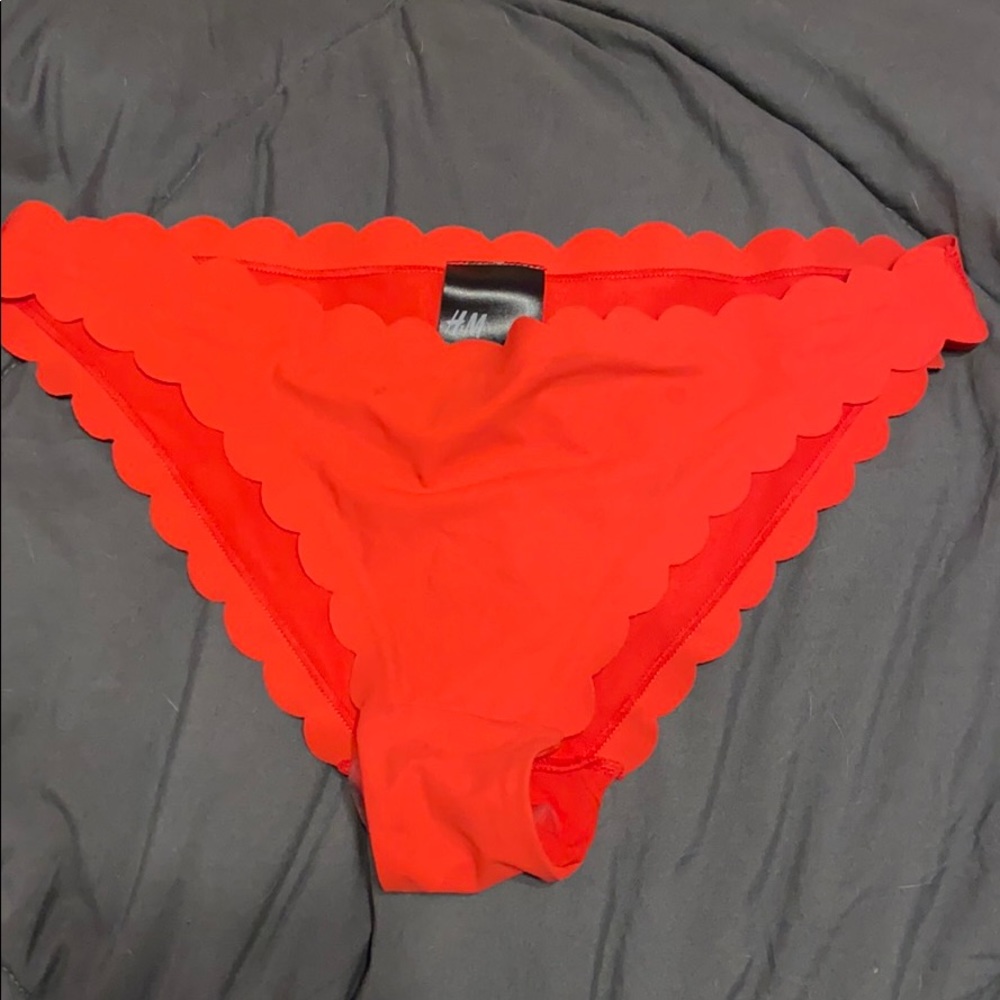 Coral bikini bottoms